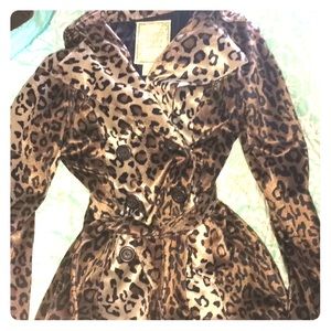 Size M- Cheetah Peacoat🐆